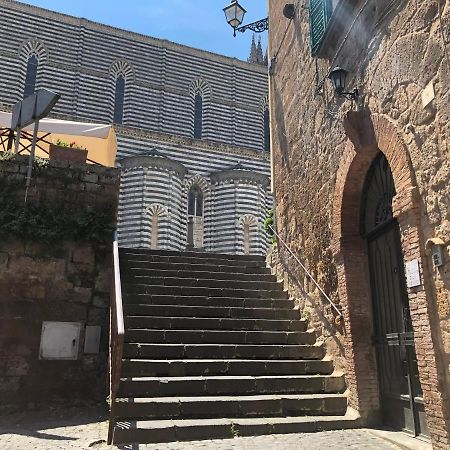 La Dimora Alle Scalette Apartment Orvieto Bagian luar foto