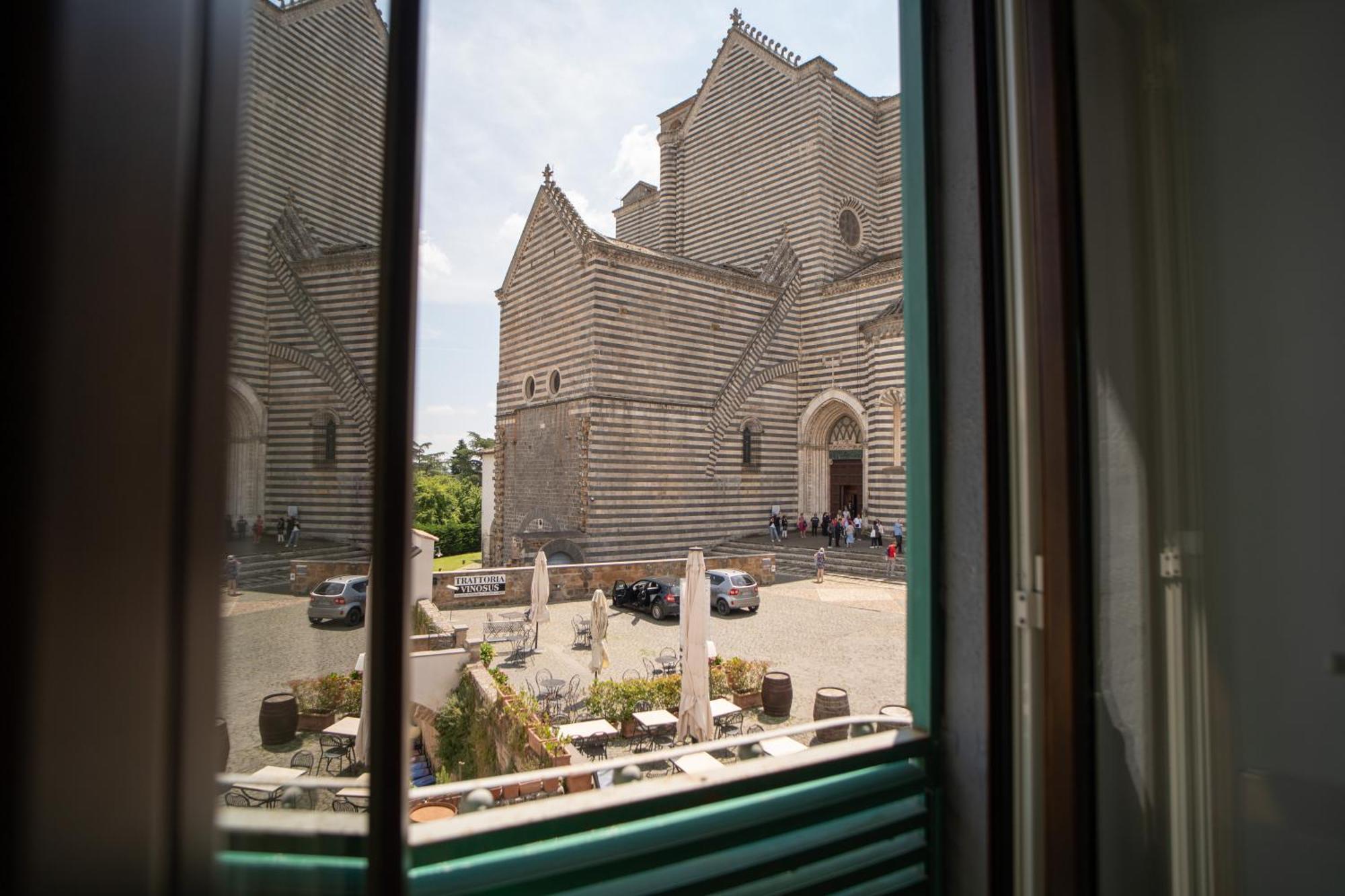 La Dimora Alle Scalette Orvieto Bagian luar foto